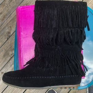 Shoes of Soul Women's L3228-1 3 Layer Fringe Boots, Black